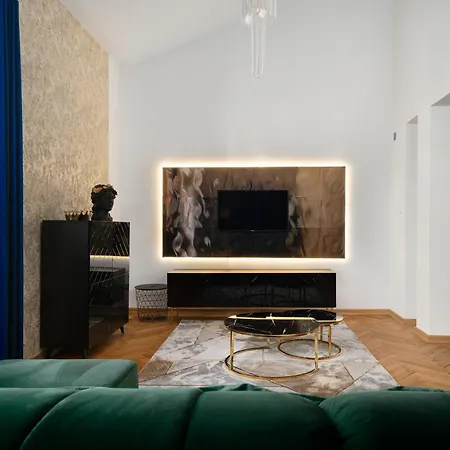Villa Golden Saska Kepa