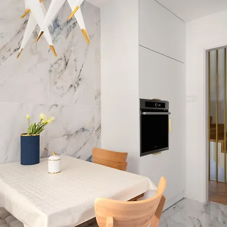 Villa Golden Saska Kepa Warsaw